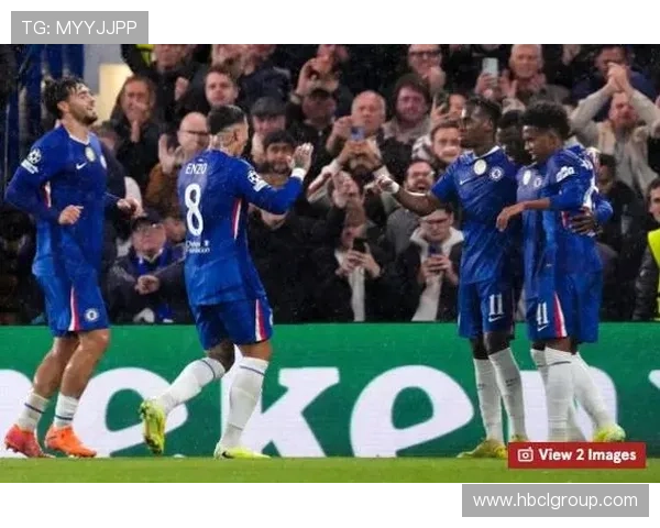 白期待了桑切斯拼劲冲刺禁区 埃斯特旺角球失误送底线